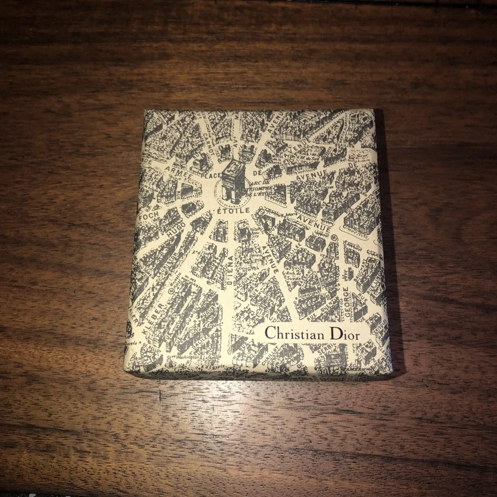 Dior Heart Padlock & Key W/Box 2023 Valentine Limited Novelty - Picture 2 of 7